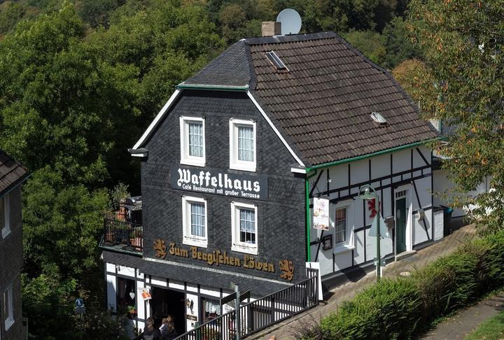 Waffelhaus Zum Bergischen Lowen